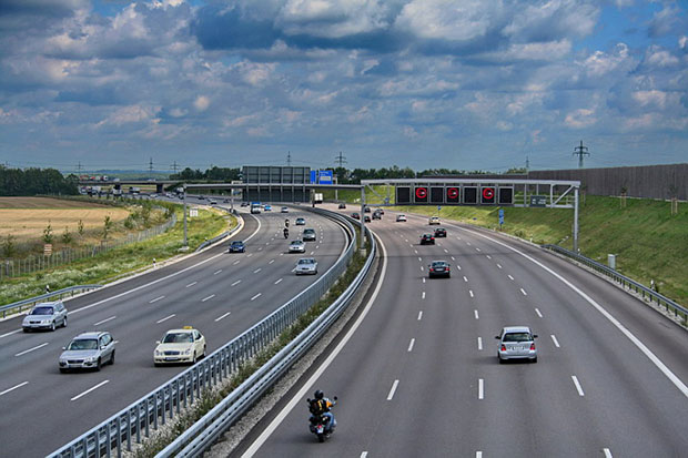 Autobahns to stay without limits