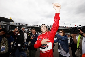 Castroneves puts Penske on pole at Indy