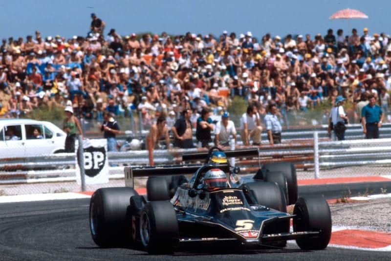 Mario Andretti (Lotus) leads team-amet Ronnie Peterson at the 1978 French Grand Prix, Paul Ricard.