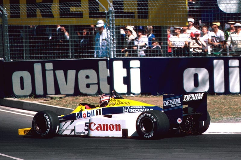 Nigel Mansell in his Williams Honda FW10.