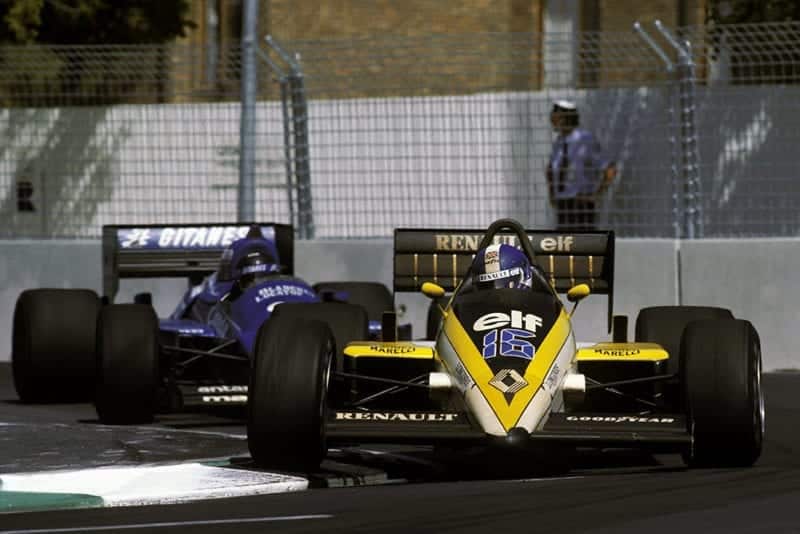 Derek Warwick in his Renault RE60B leads Jacques Laffite (Ligier JS25). H.e retired from Renault’s last race as a manufacturer on lap 58 with a transmission failure