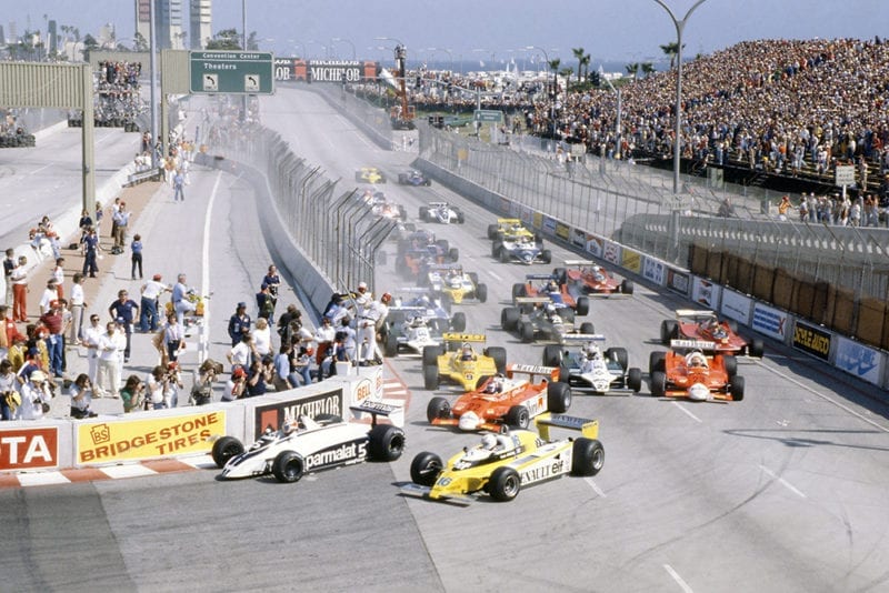 Nelson Piquet (Brabham BT49-Ford Cosworth) leads Rene Arnoux (Renault RE20), Patrick Depailler (Alfa Romeo 179B), Jan Lammers (ATS D4-Ford Cosworth), Alan Jones (Williams FW07B-Ford Cosworth) and Bruno Giacomelli (Alfa Romeo 179B) at the start.