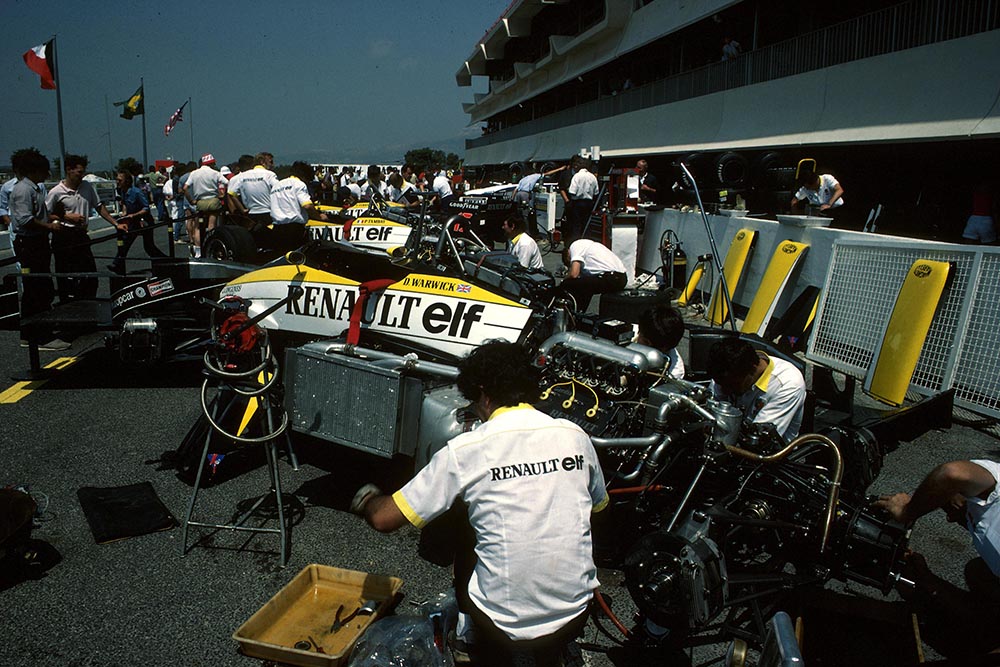 The Renault Mechanics work on Derek Warwicks car.