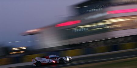 Kobayashi smashes Le Mans lap record
