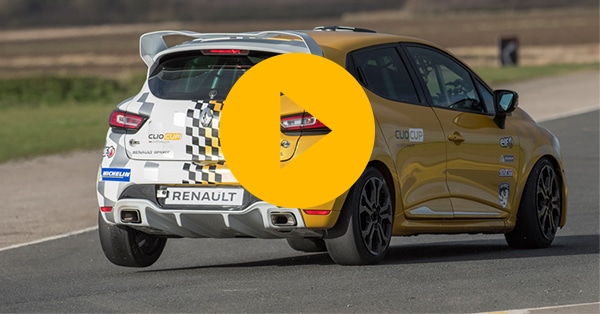 How to Drive: Renault Clio Cup