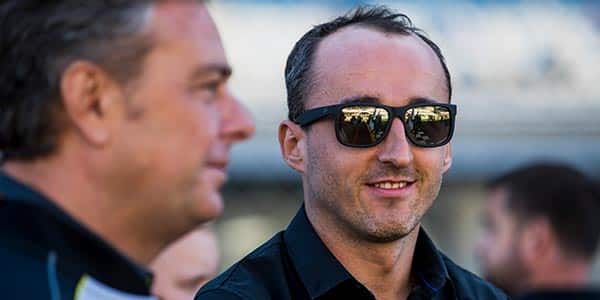 Kubica deal delayed by paperwork?