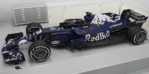Red Bull RB14: a calculated departure