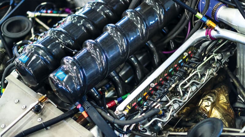 Peugeot 908 2018 shoot engine detail