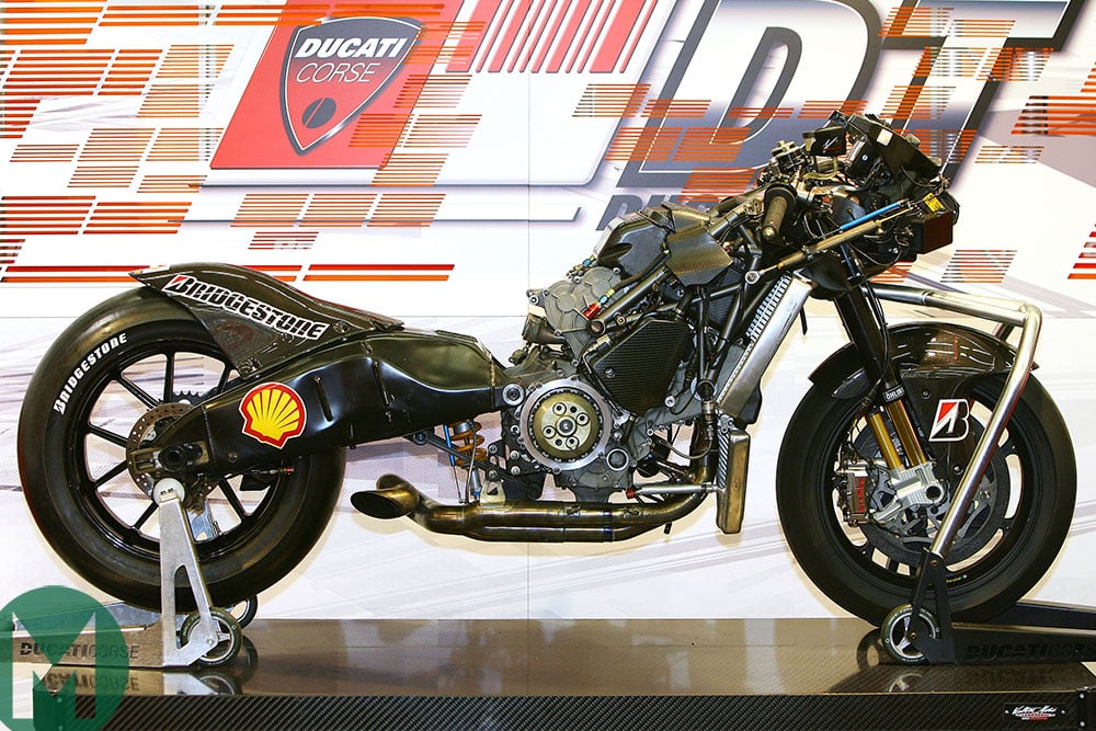 The 2007 Desmosedici; note tiny front frame and super-long swingarm 