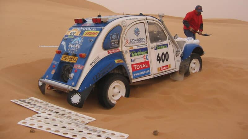 Citroen 2CV in Dakar