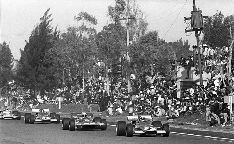 Spectators line the side of the circuit at 1970 Mexican Grand Prix