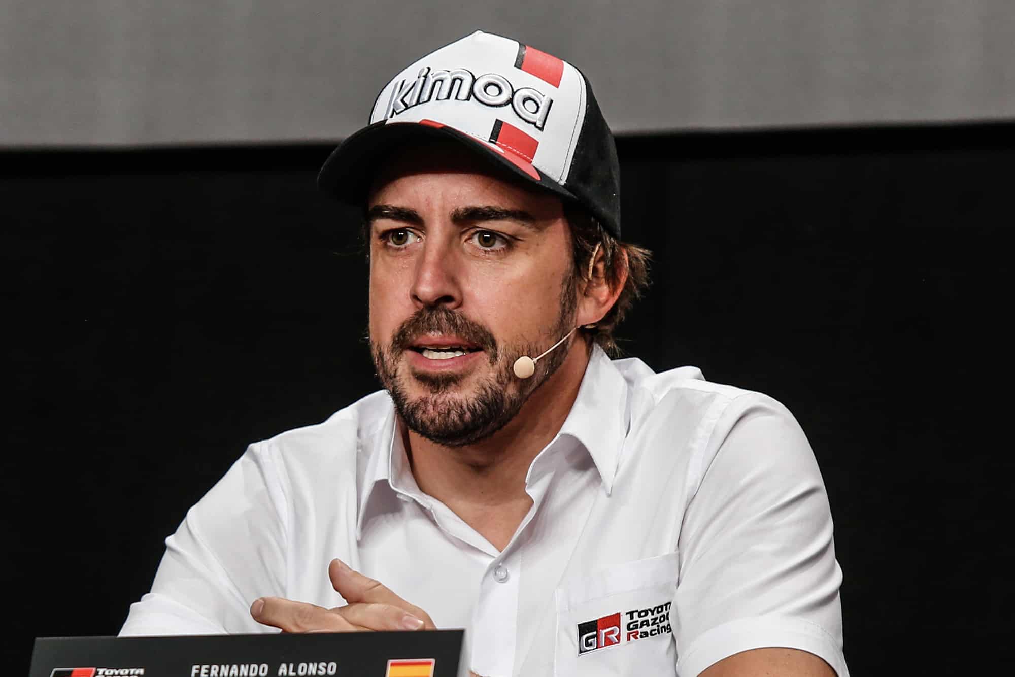 Fernando Alonso announces his entry to the 2020 Dakar rally