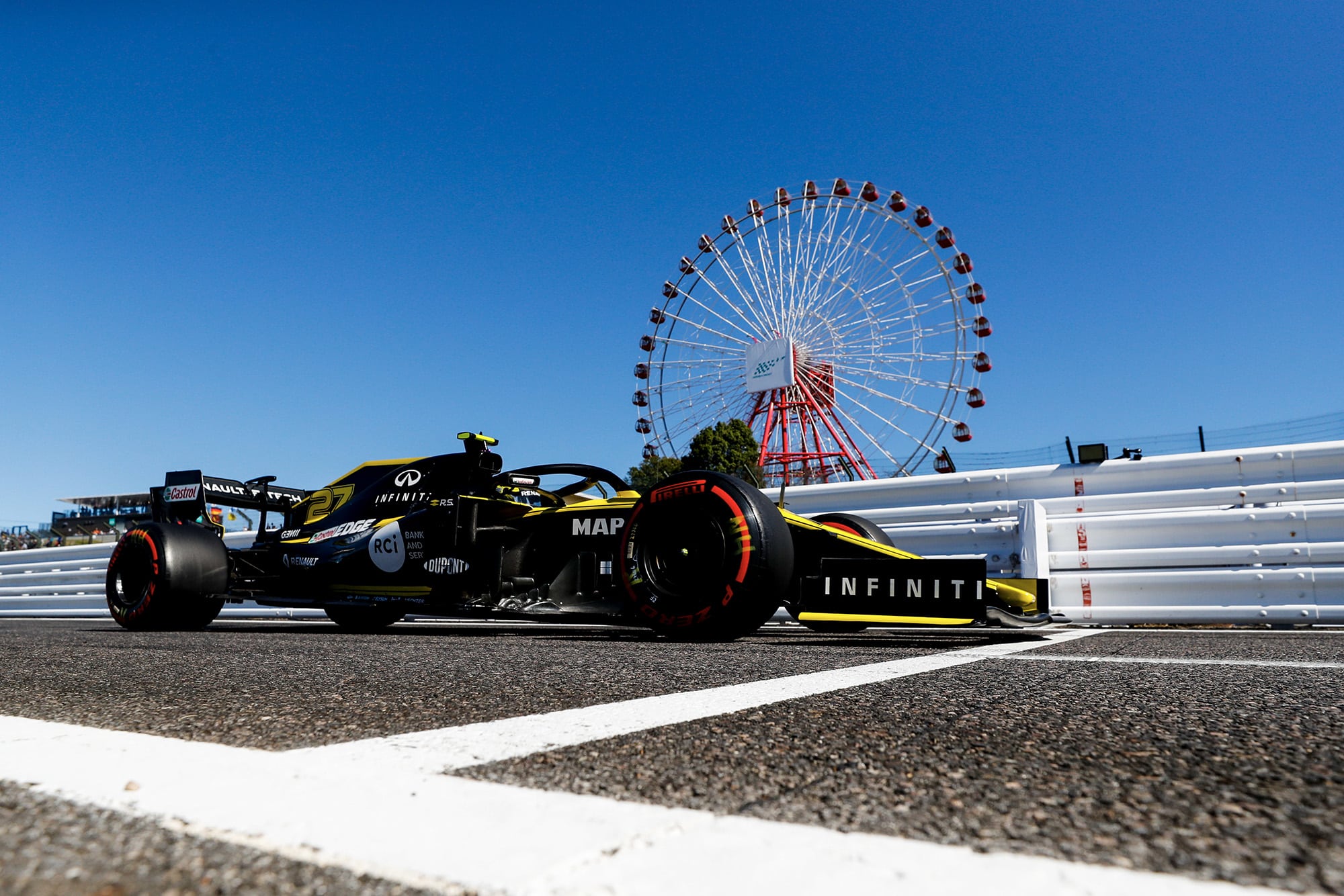 Nico Hulkenberg's Renault in front of Suzuka's big wheel at the 2019 Japanese Grand Prix
