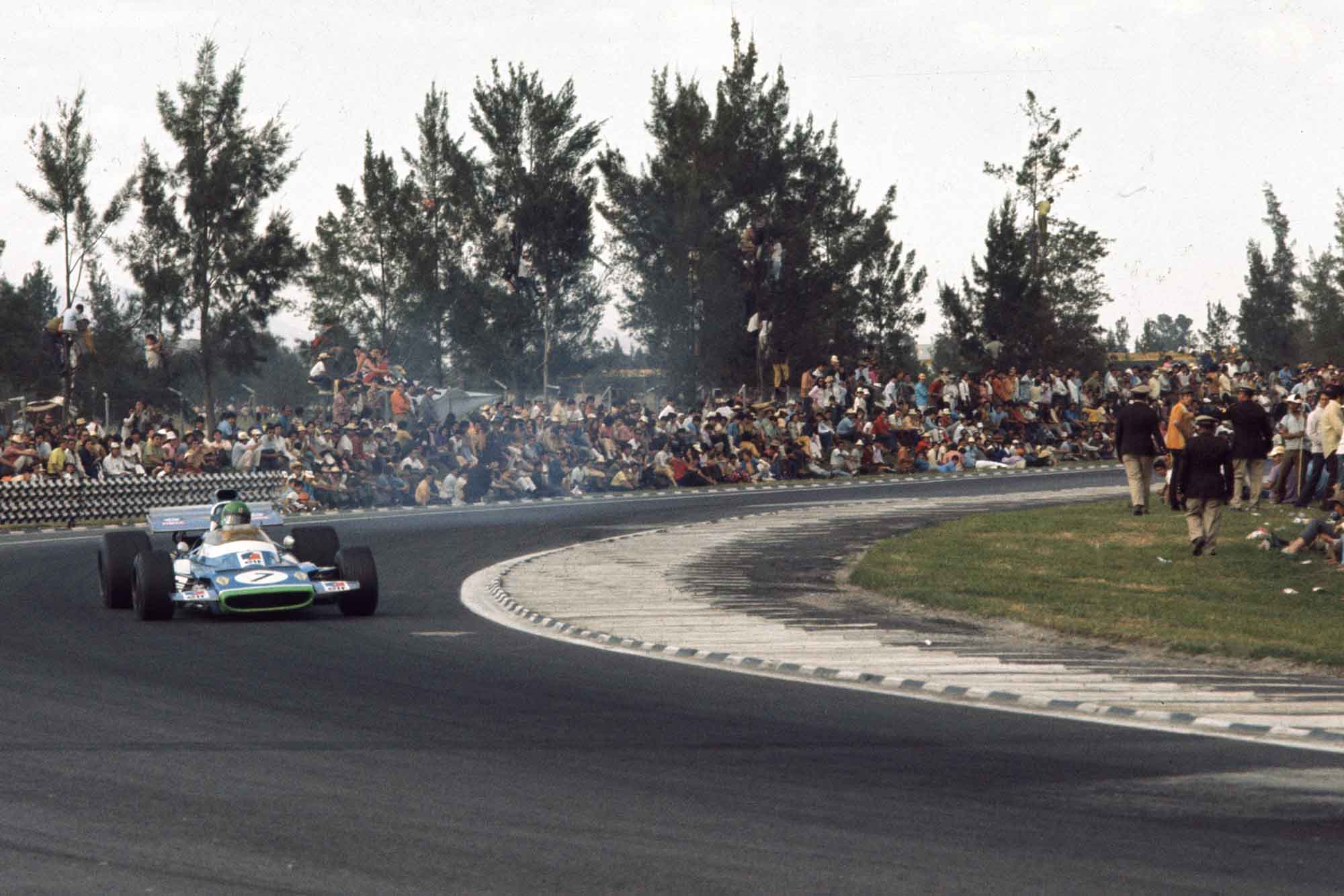 Henri Pescarolo, Matra MS120, 9th during the 1971 Mexican GP at Autodromo Hermanos Rodriguez