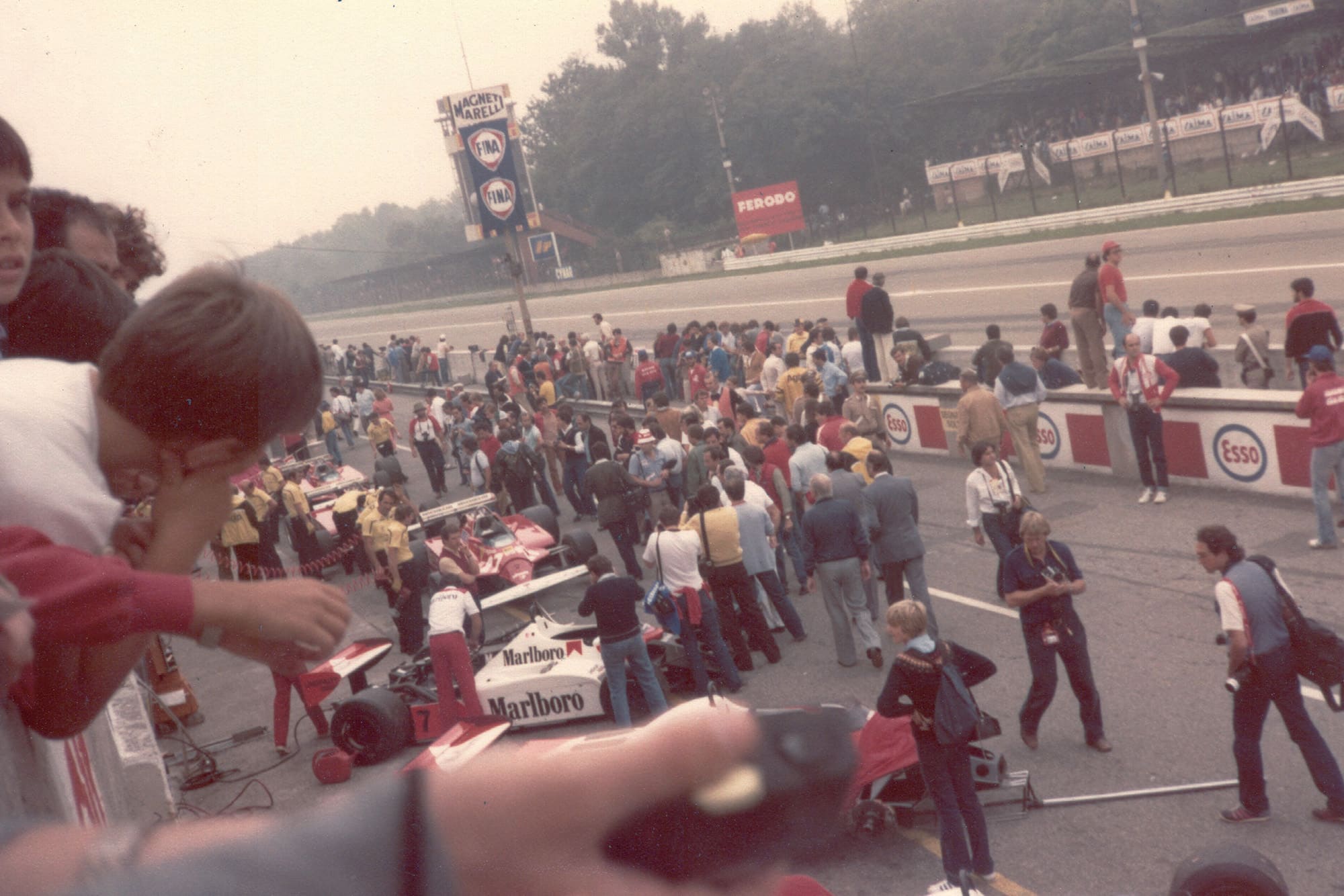 Cars parked in the 1981 Italian GP pitlane