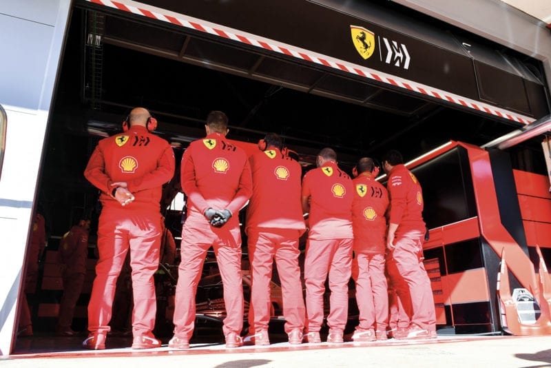 Ferrari SF1000 pit garage mechanics