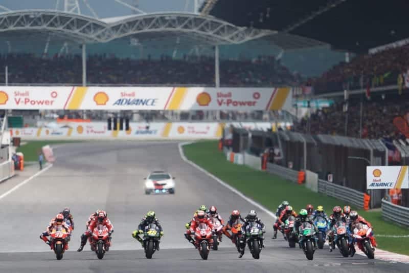 MotoGP race start in Sepang