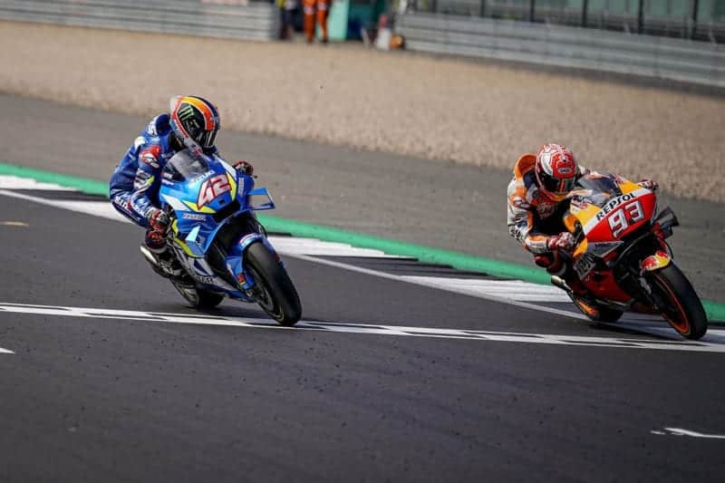 Alex Rins beats Marc Marquez at Silverstone in 2019