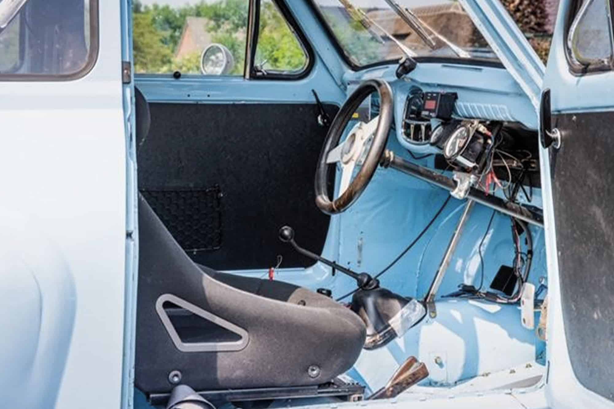 1957 Austin A35 Speedwell interior