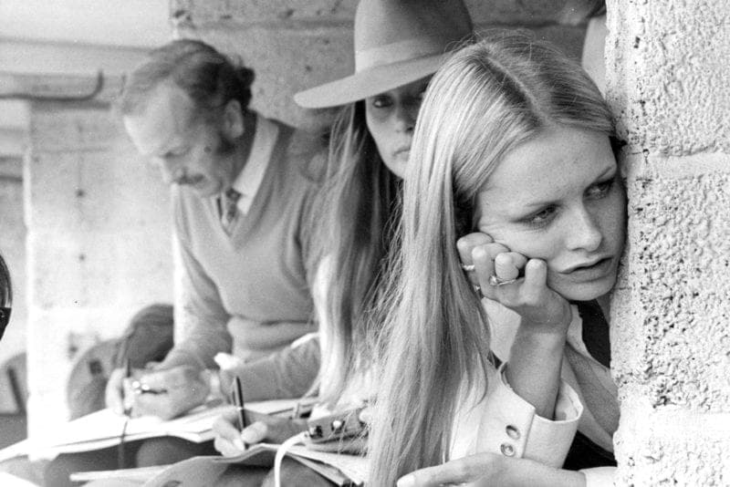 Colin Chapman next to Nina Rindt and Twiggy at the 1970 F1 British Grand Prix