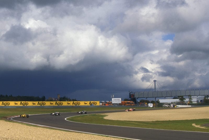 Dark clouds over the Nurbirgring at the start of the 1999 European Grand Prix
