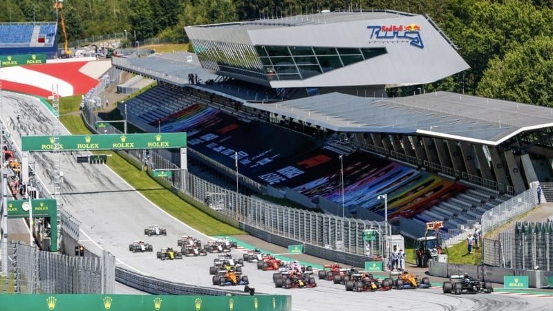Valtteri Bottas leads into the first corner at the start of the 2020 Austrian Grand Prix