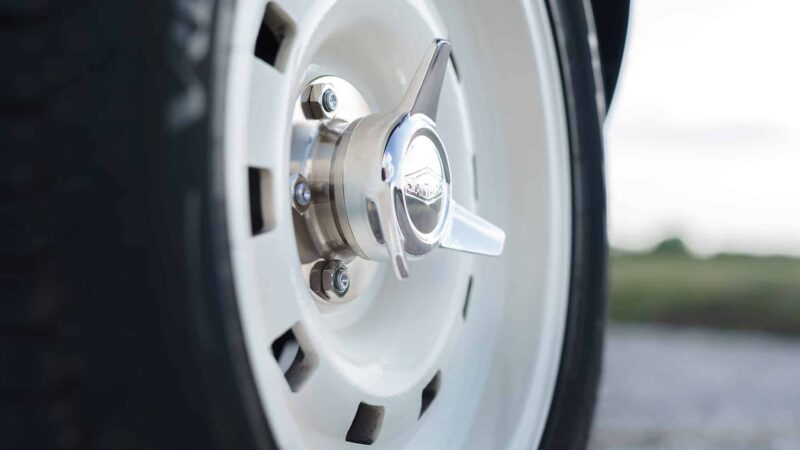 Wheel hub of the 2020 Eagle E-type Lightweight GT