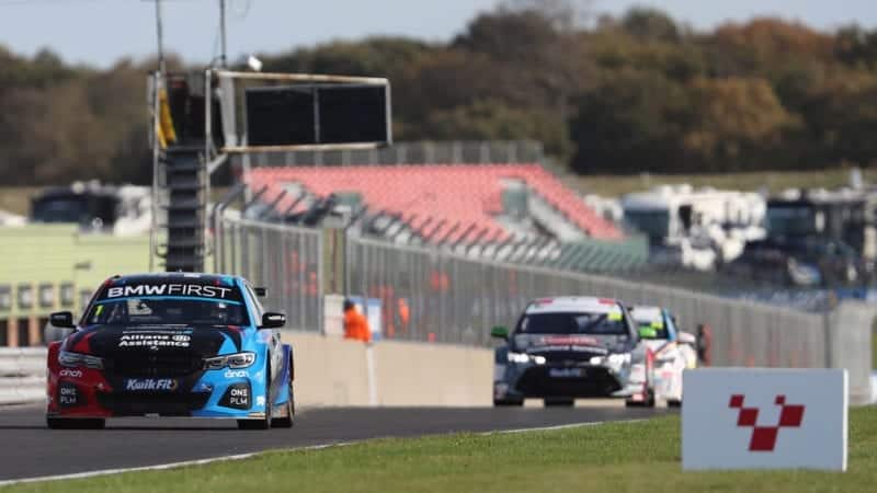 Colin Turkington leads Tom Ingram and Jake Hill at Snetterton in the 2020 BTCC round