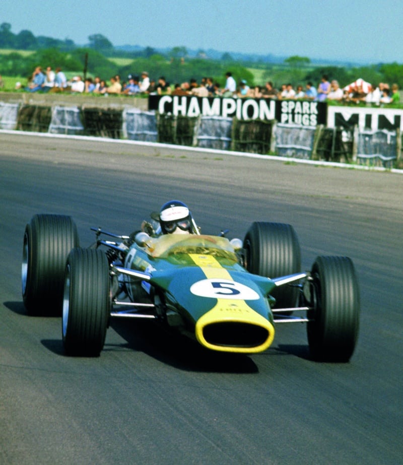 Jim-Clark-on-his-way-to-winning-the-1967-F1-British-Grand-Prix-in-his-Lotus