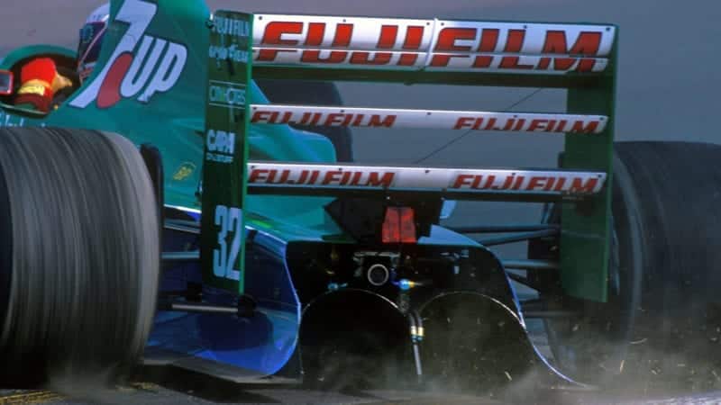Bertrand Gachot (Jordan-Ford) spins off in the 1991 Hungarian Grand Prix at the Hungaroring.