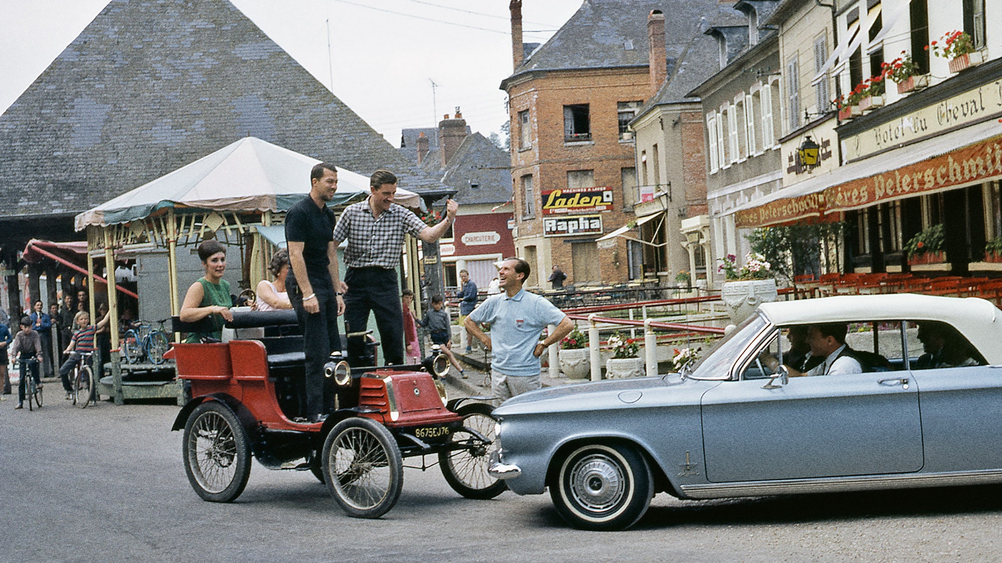Rivers Fletcher Graham Hill and Jo Bonnier in Rouen in 1962