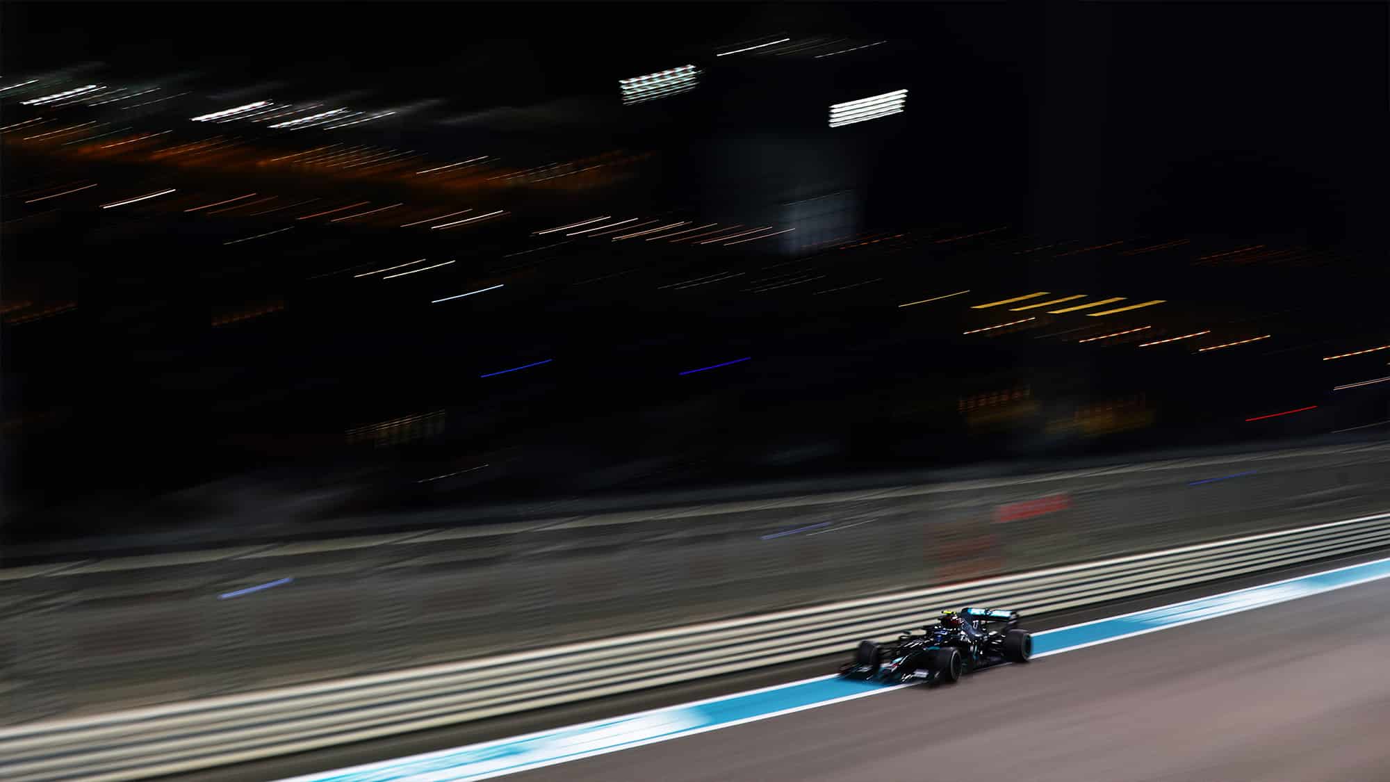 Blurred picture of Valtteri Bottas' Mercedes in the 2020 Abu Dhabi Grand Prix