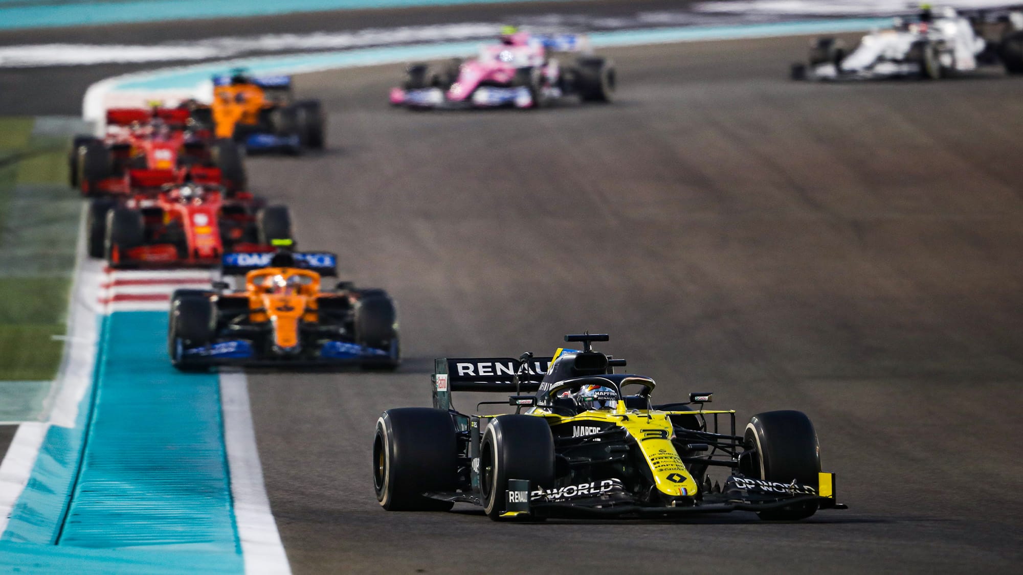 Daniel Ricciardo leads Lando Norris at the 2020 Abu Dhabi Grand Prix