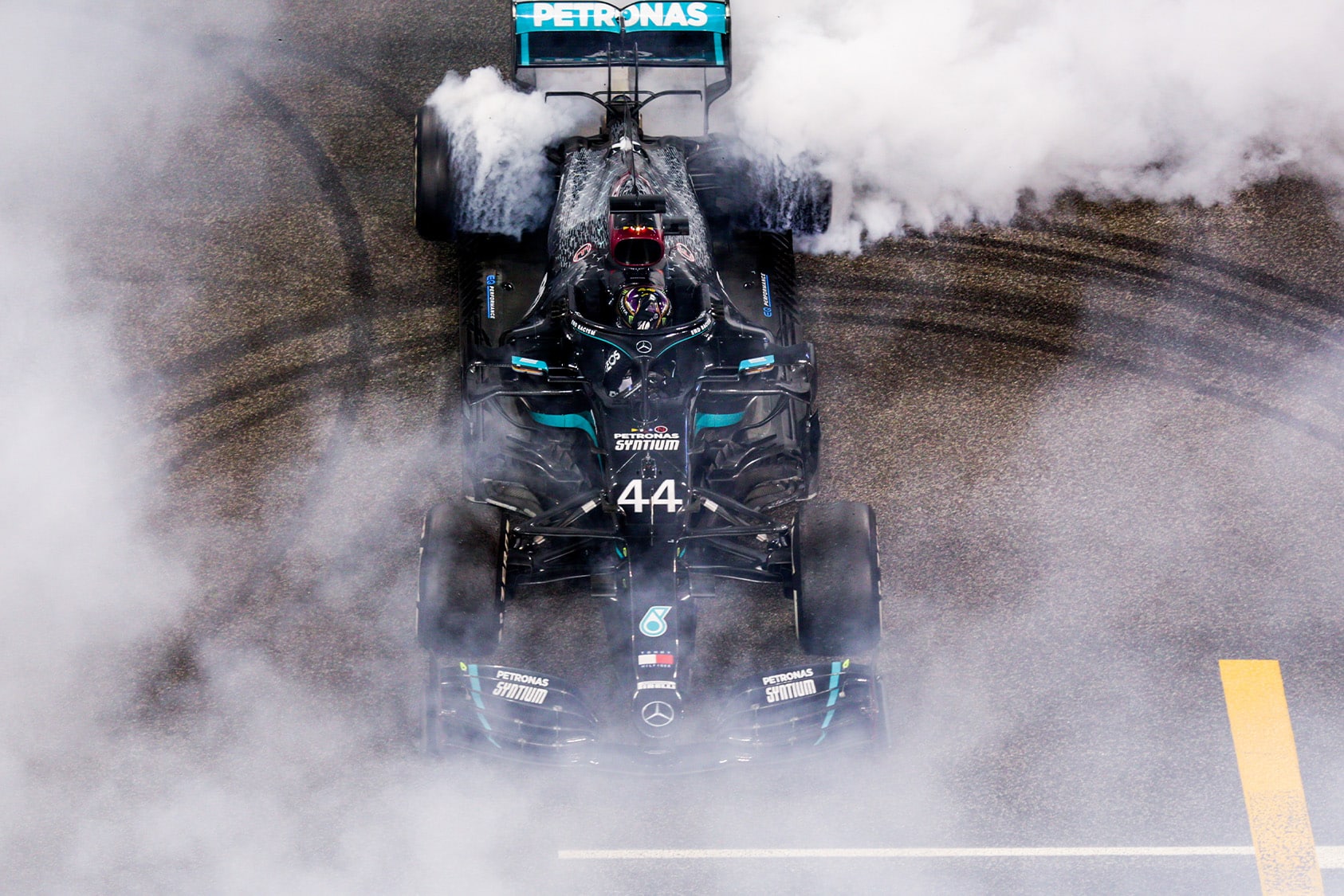 Lewis Hamilton Abu Dhabi donuts