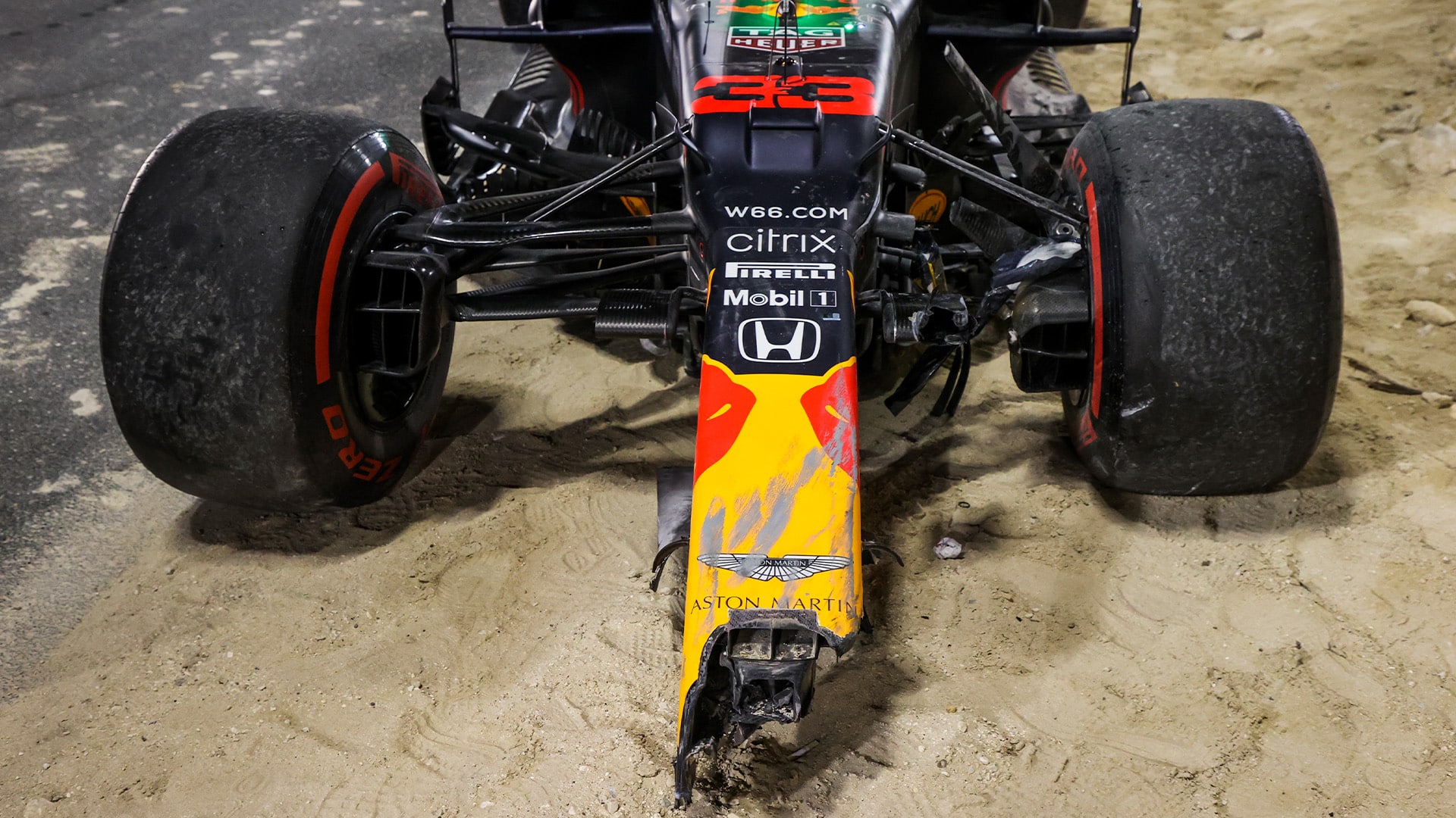 Verstappen's damaged Red Bull after crashing with at the Sakhir Grand Prix