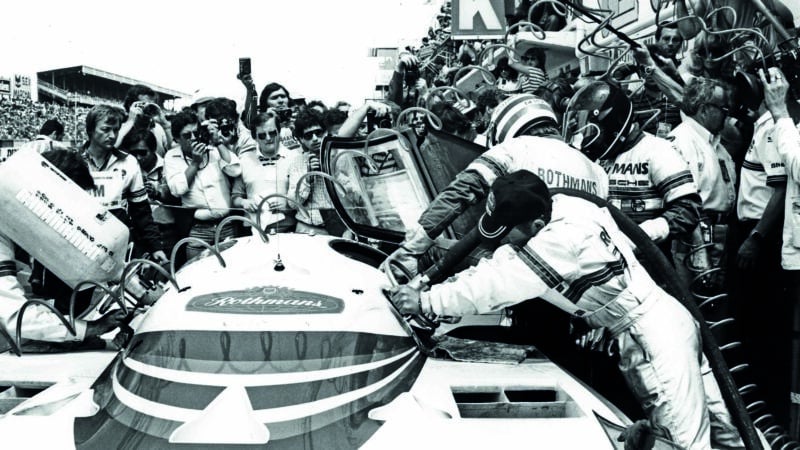 1983 Porsche 956 pitstop at Le Mans