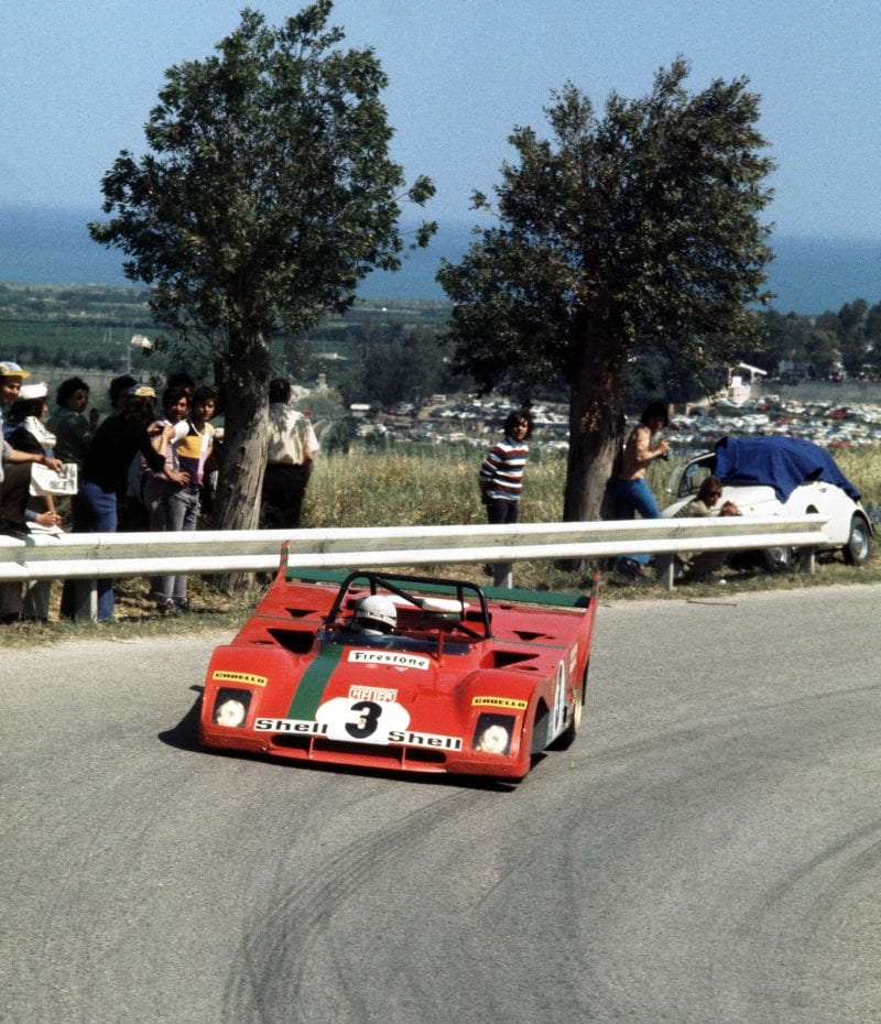 Arturo-Merzario-in-his-Ferrari-312PB-during-the-1972-Targa-Florio