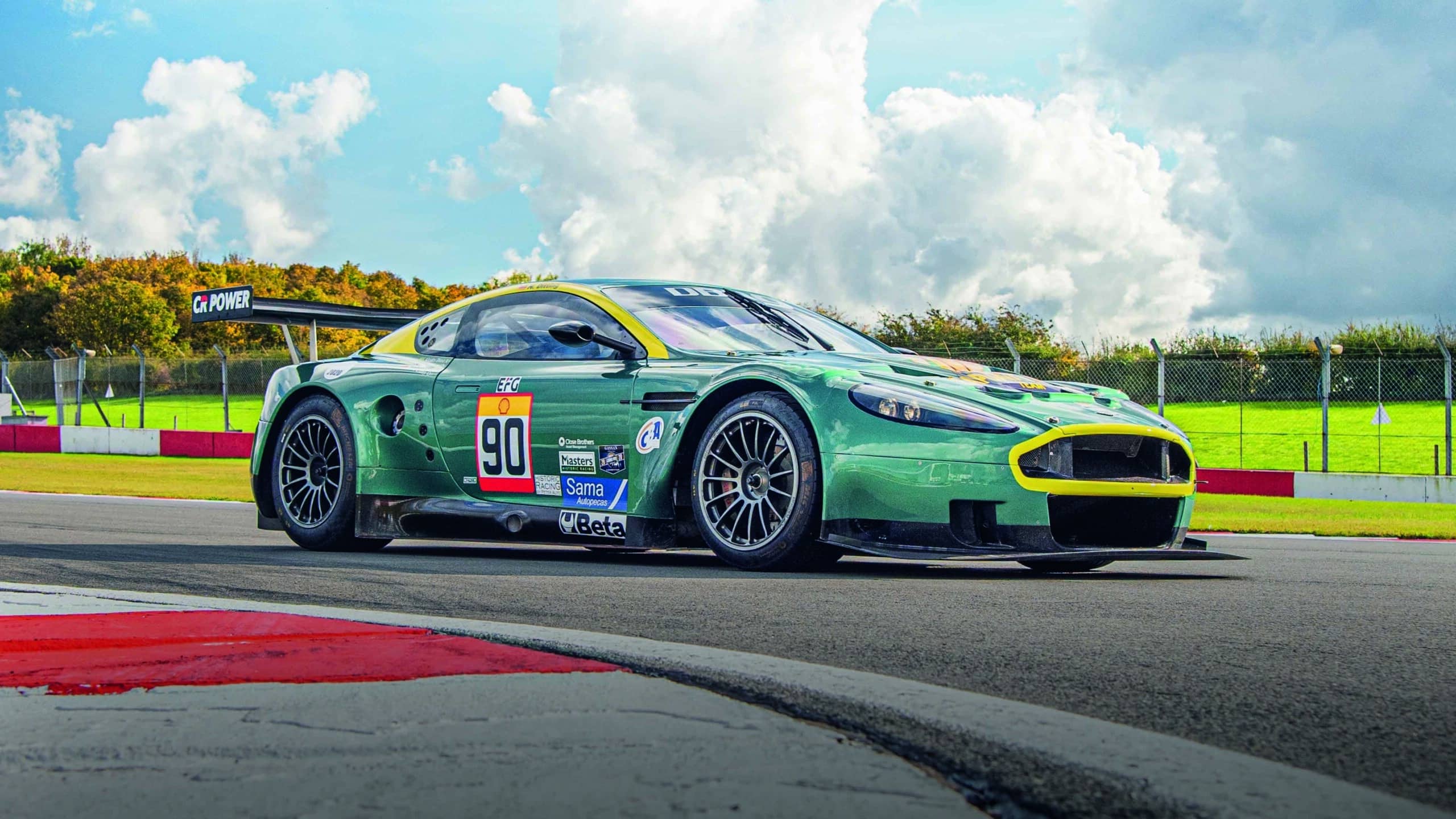 Aston Martin DBR9 GT1