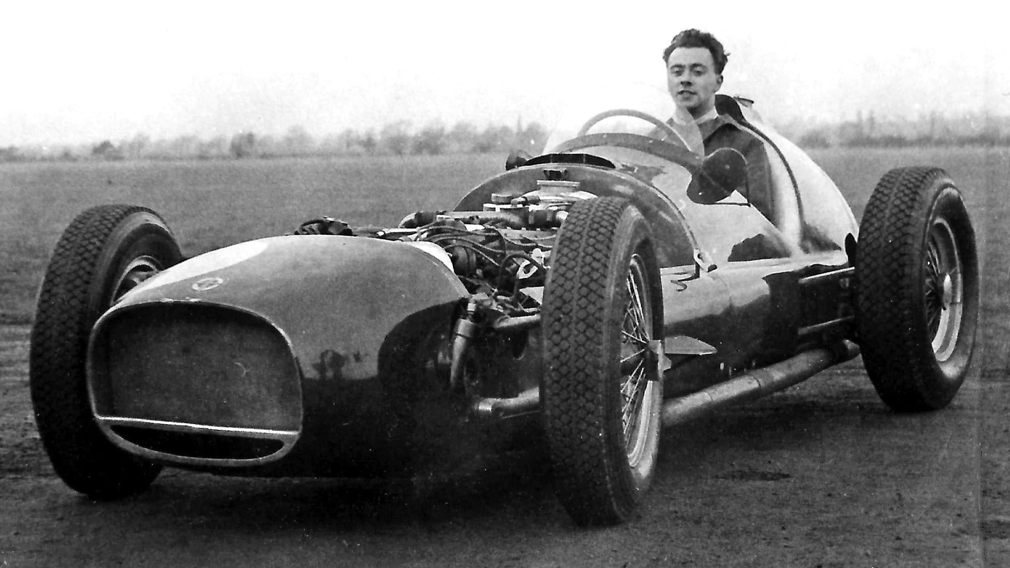 Don MacLean in V16 BRM