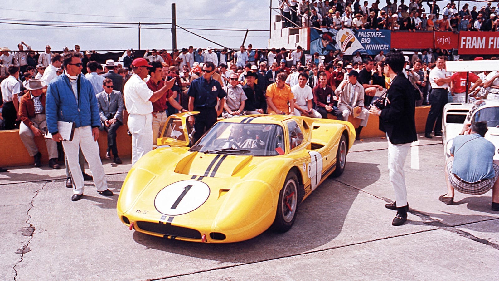 Ford MkIV at Le Mans in 1967