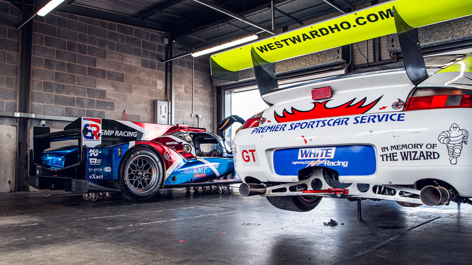 LMP2 and GT2 cars