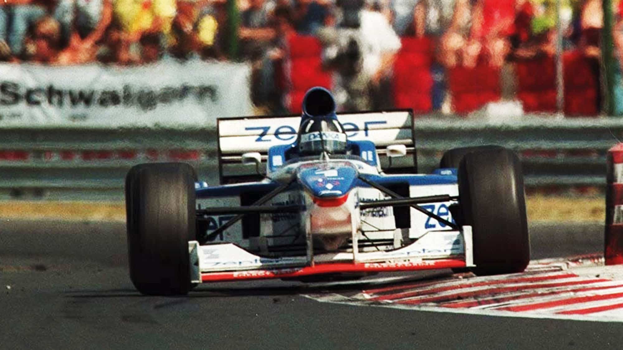 Damon Hill in Arrows A18
