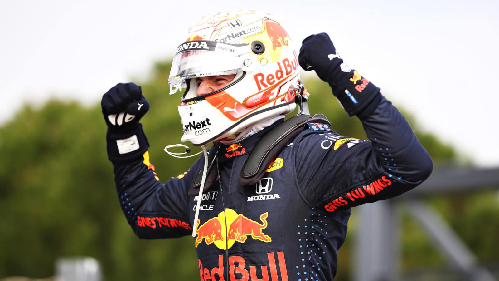 Max Verstappen celebrates winning the 2021 Emilia Romagna Grand Prix