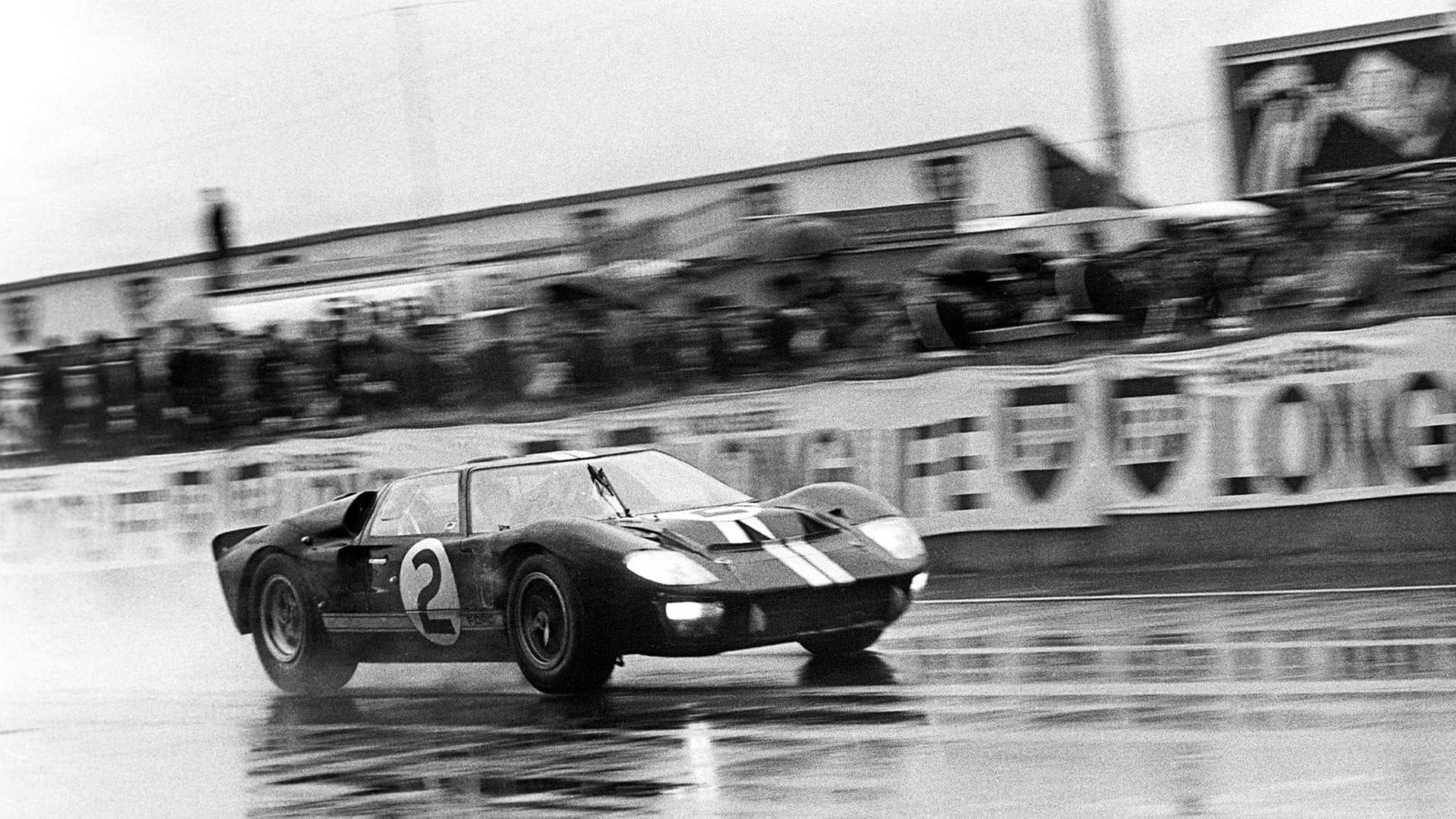Chris Amon, Bruce McLaren, Ford Mk II, 24 Hours of Le Mans, Le Mans, 19 June 1966. The Ford Mk II of Bruce McLaren and Chris Zamon racing towards victory in the 1966 24 Hours of Le Mans. (Photo by Bernard Cahier/Getty Images)