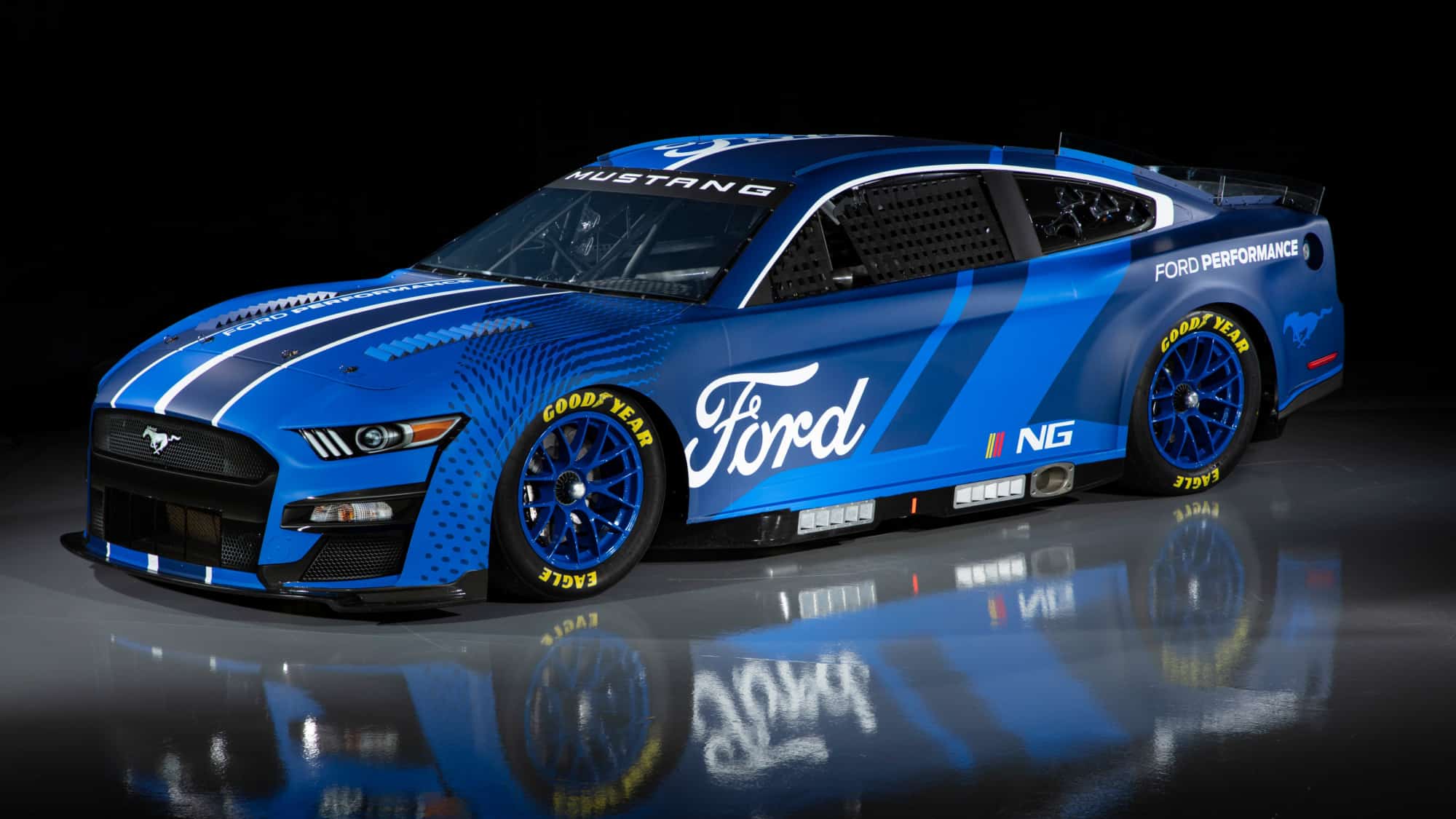 Ford uses simulators to make race cars -- and your next car -- better - CNET