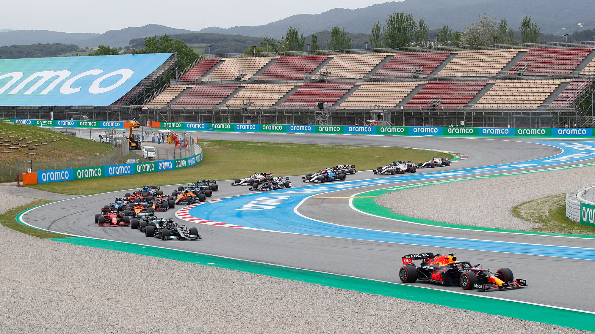 BARCELONA, SPAIN - MAY 09: Start of the Spanish GP during the F1 Grand Prix of Spain at Circuit de Barcelona-Catalunya on May 09, 2021 in Barcelona, Spain. (Photo by Eric Alonso/Getty Images)