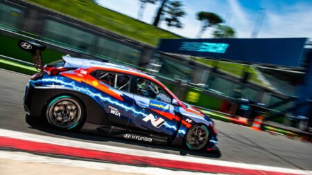 Crash-bang-wallop racing for the hell of it: electric ETCR series is unleashed