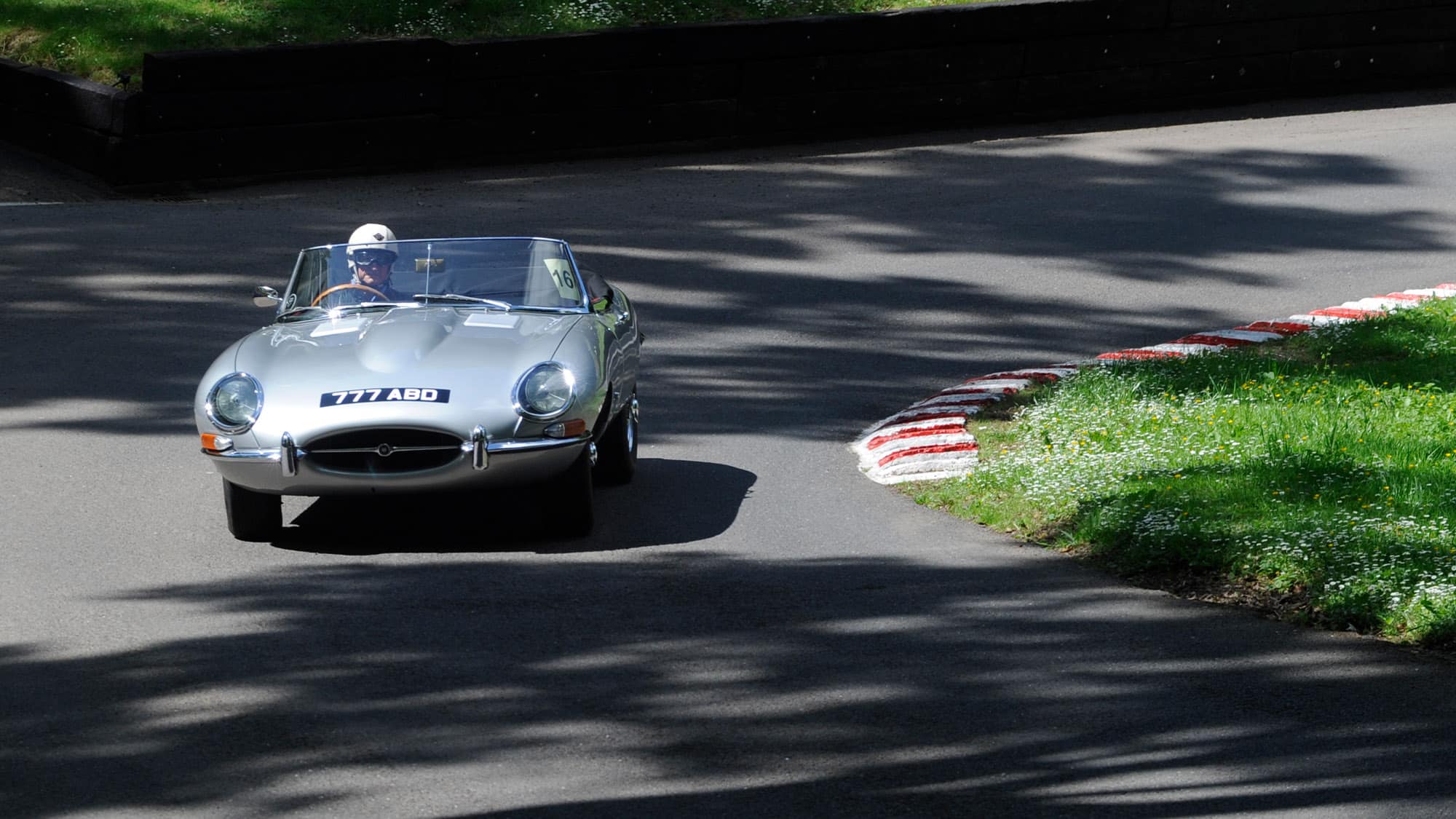 JAGUAR CLASSIC UNVEILS TRIBUTE TO FIRST E-TYPE RACE WINS WITH THE E-TYPE ZP  COLLECTION