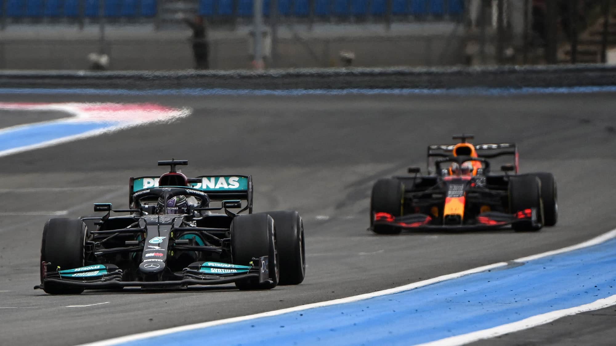 Lewis Hamilton leads Max Verstappen in the 2021 French Grand Prix