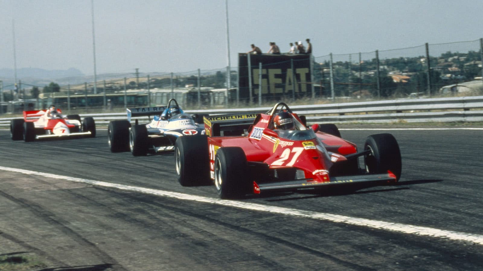 MOTORSPORT - F1 1981 - SPAIN GP - JARAMA - PHOTO: DPPI GILLES VILLENEUVE (CAN) / FERRARI 126CK - ACTION - WINNER